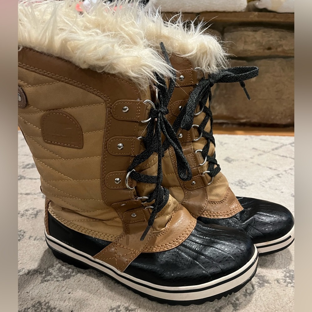 Sorel Youth Joan of Arc Boot, 5